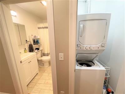 90 Holland St, Davis Square