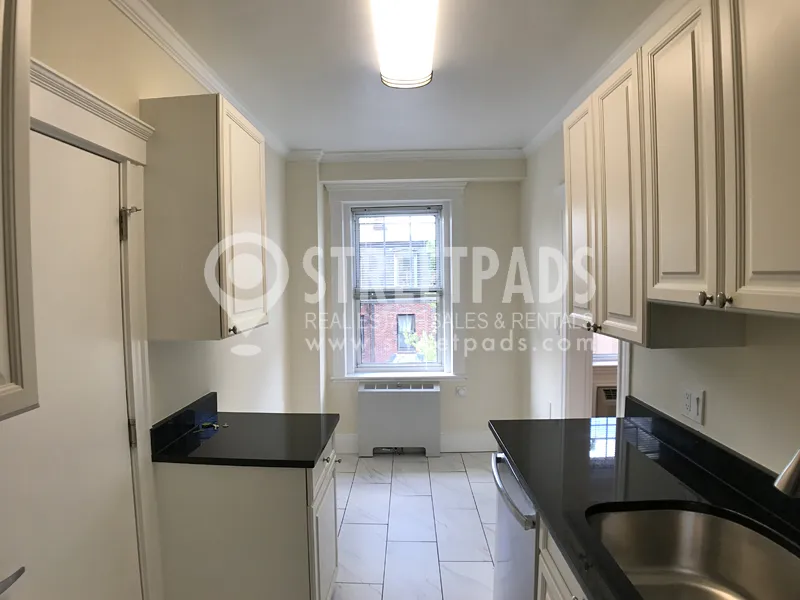 26 Chauncy St, Neighborhood Nine