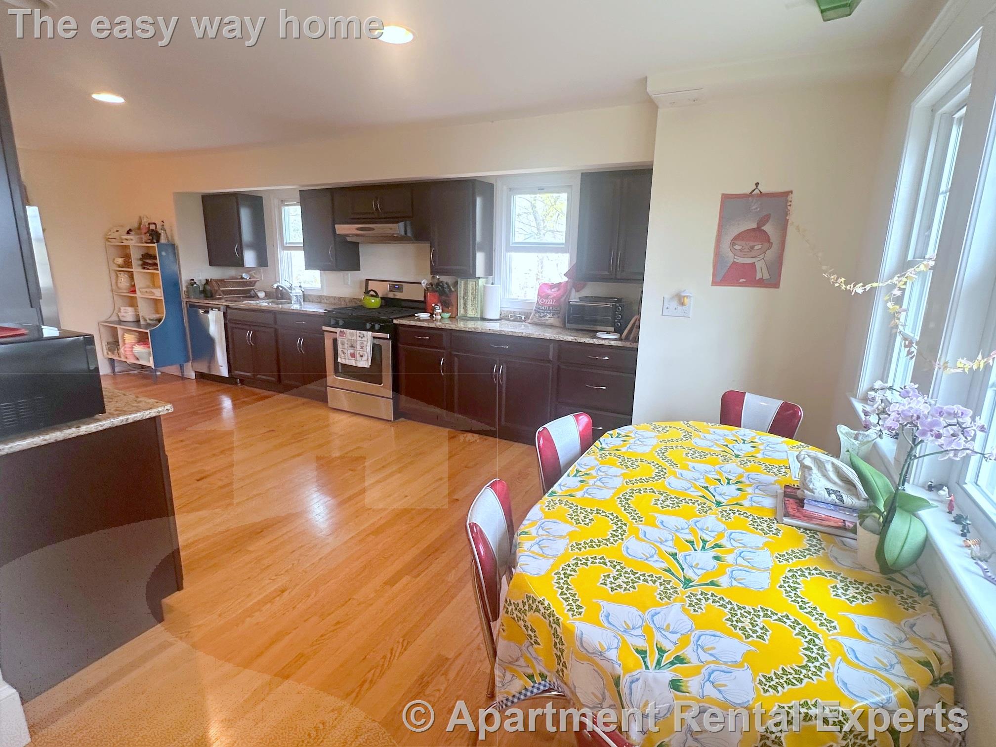 86 Coolidge Rd, Arlington Heights