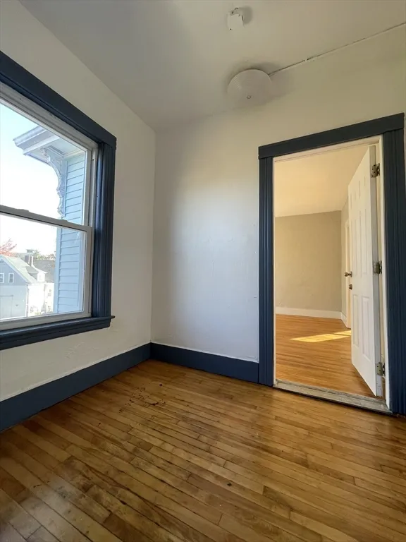 5 Freeland Ter, Worcester