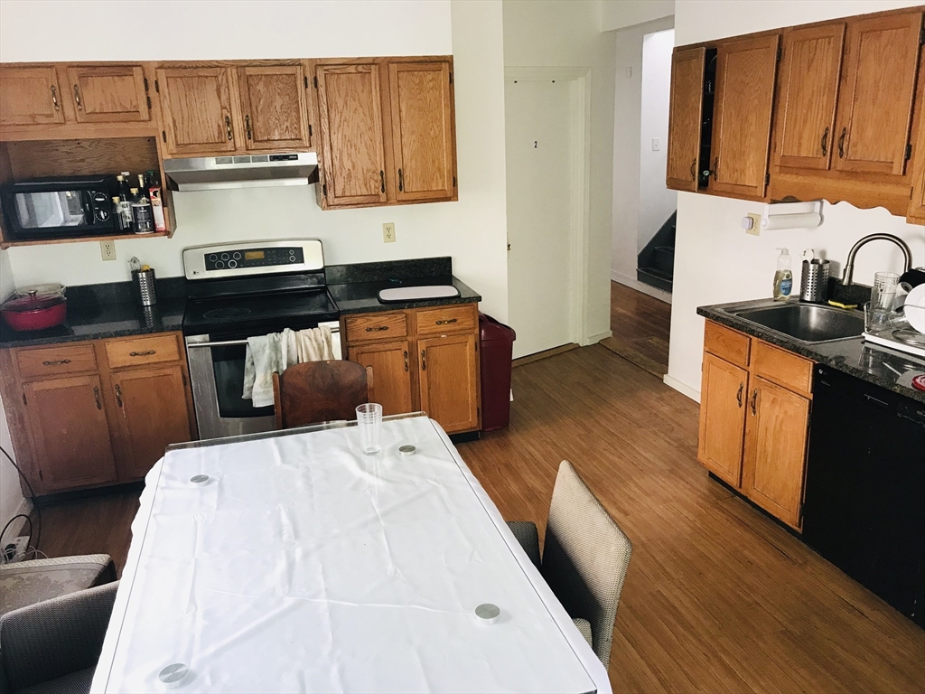 5 Lexington Ave, Powder House Square