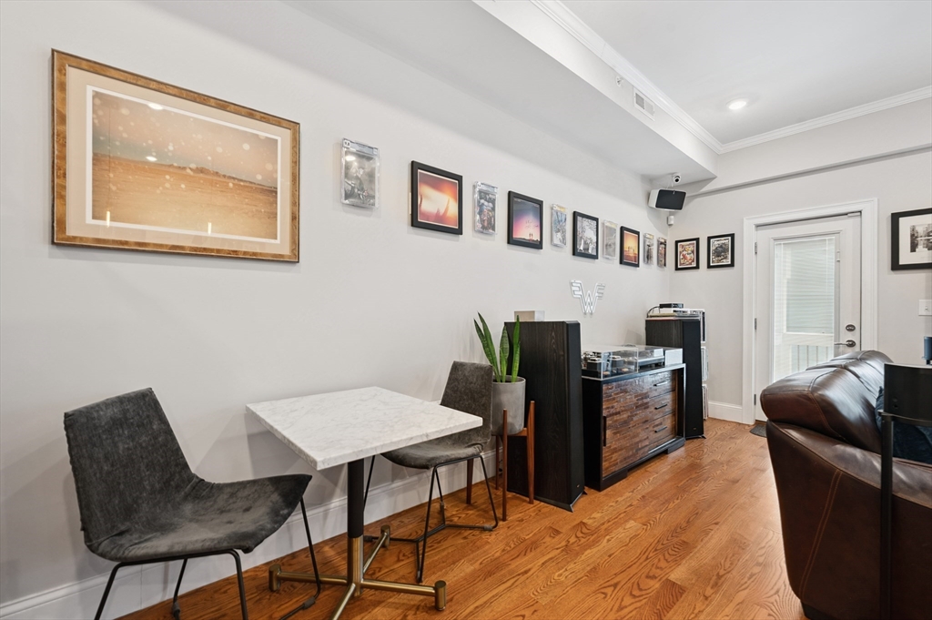 338 Meridian St, East Boston