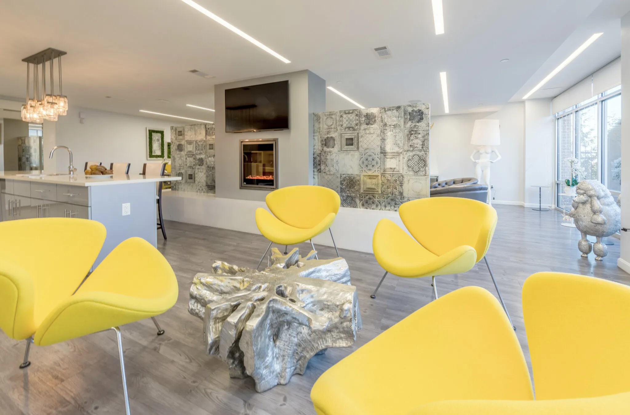 1505 Commonwealth Ave, Brighton