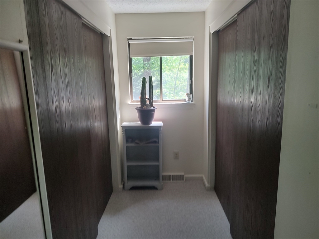 16 Hundred Oaks Ln, Ashland