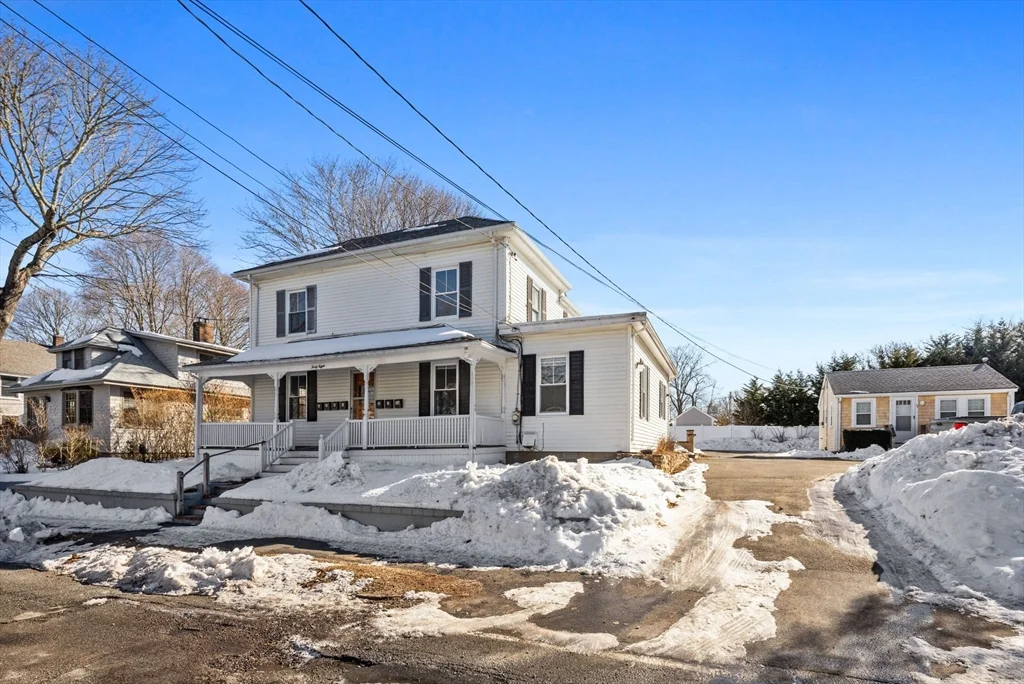 48 Walker St, Falmouth (village)