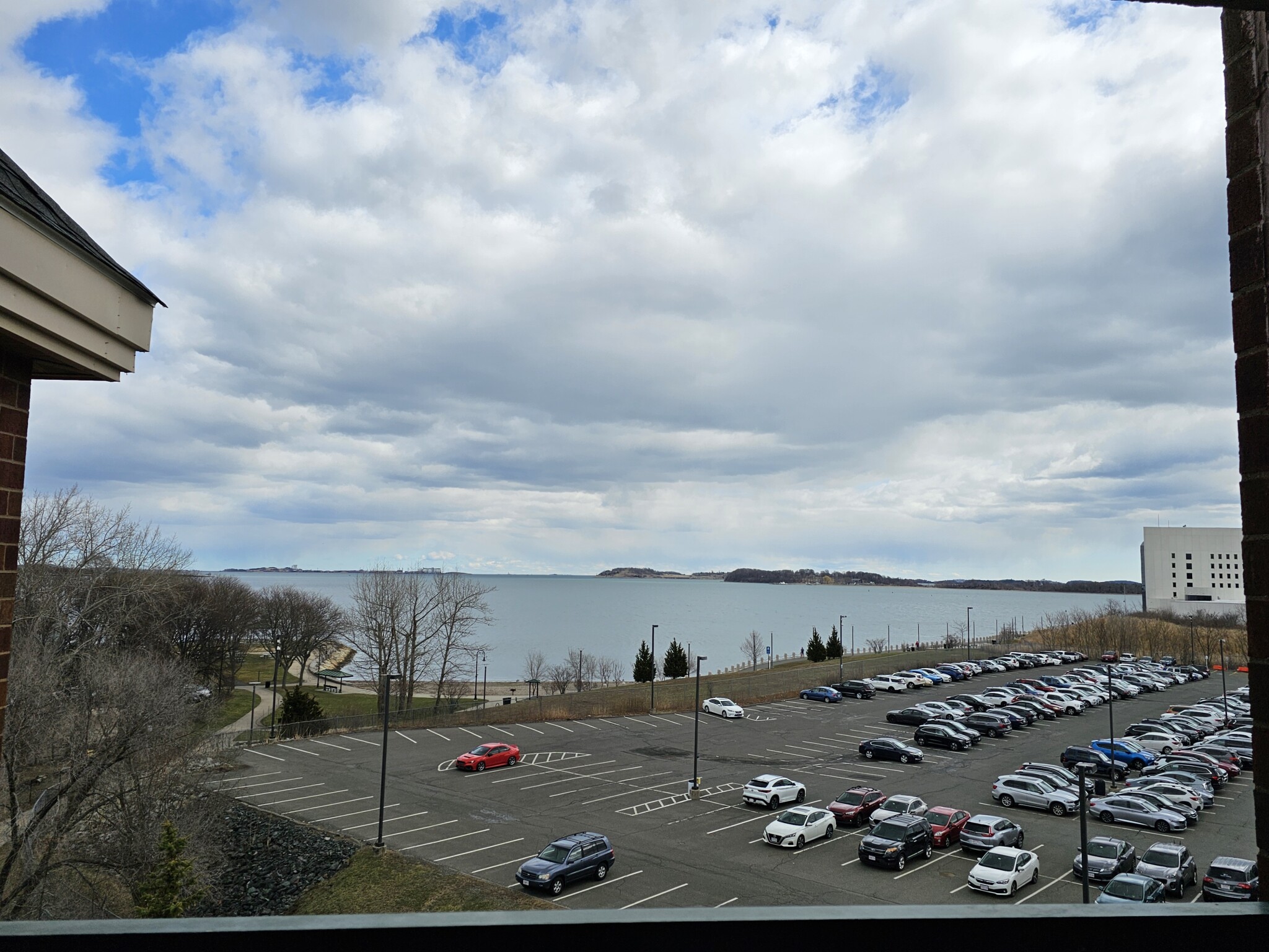 1 South Point Dr, Dorchester