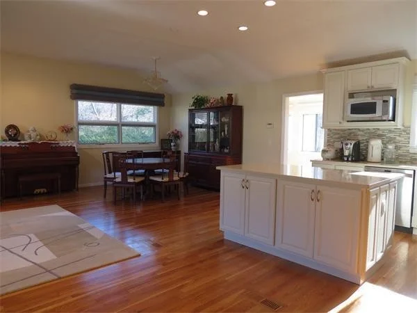121 Andrew St, Newton Highlands