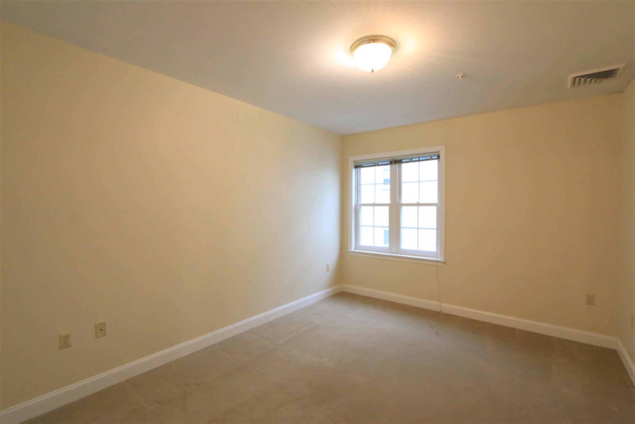 21 Brookline St, Cambridgeport