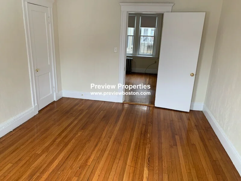 1171 Boylston St, Fenway