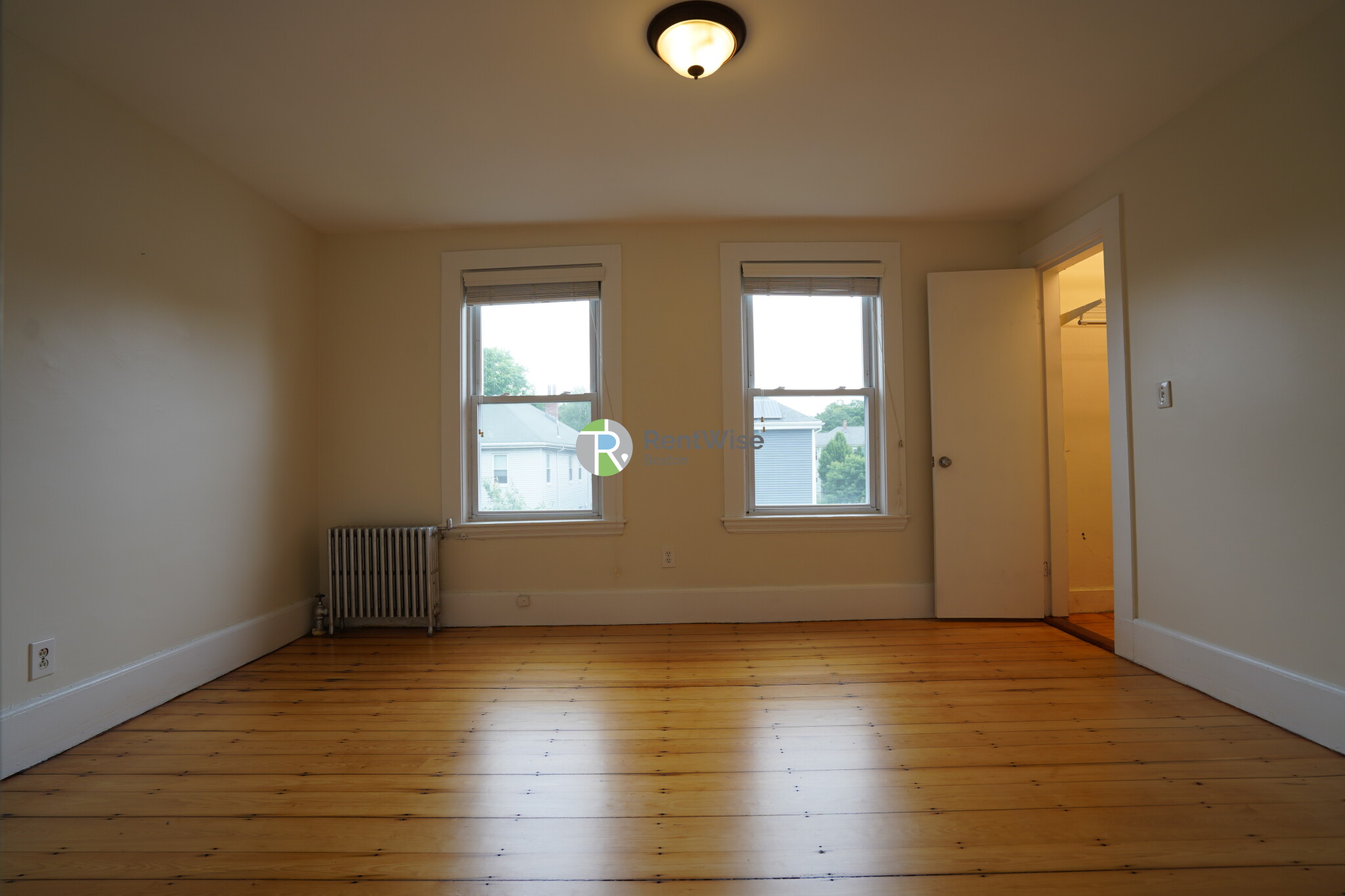 21 Plainfield St, Jamaica Plain