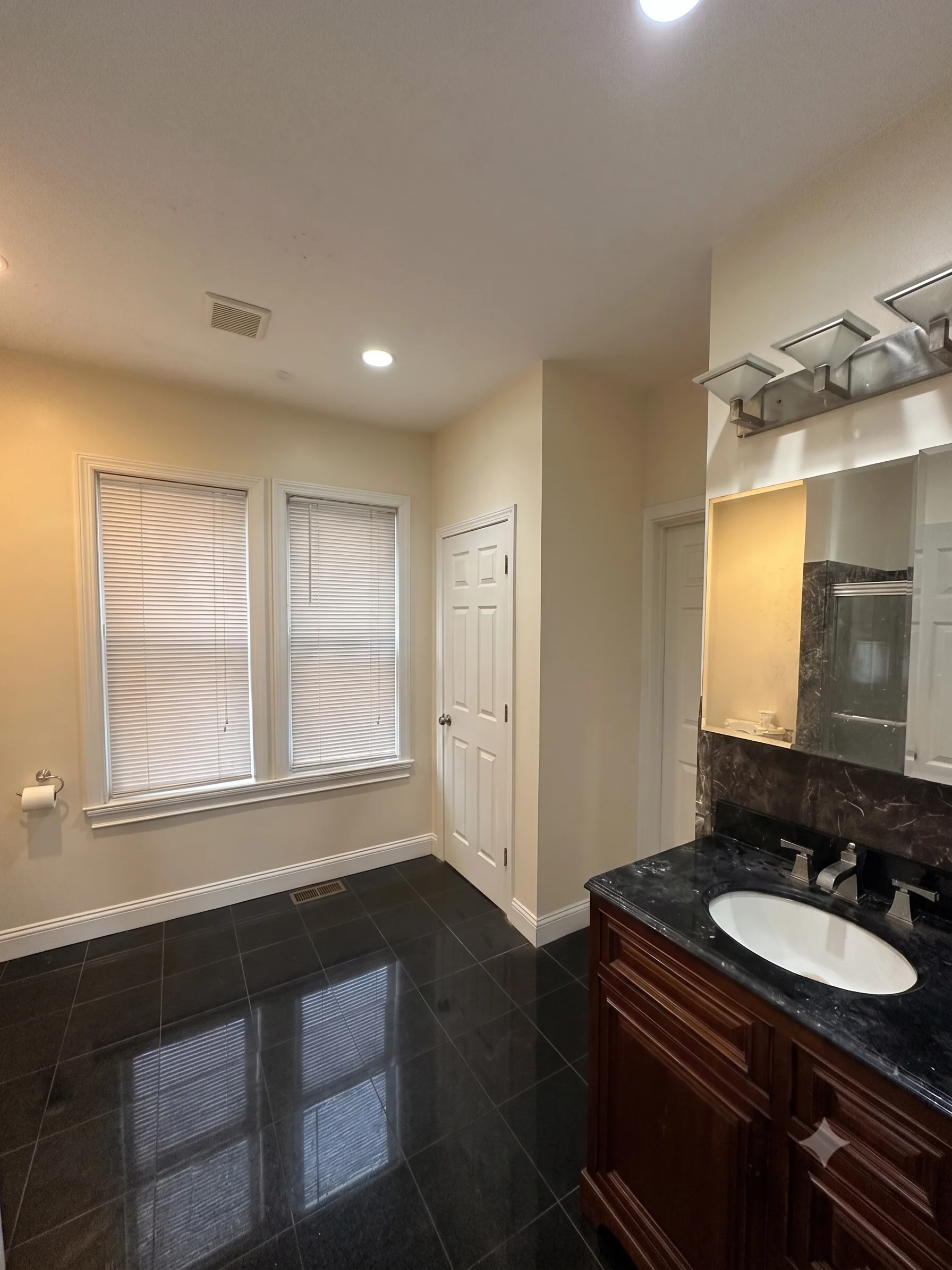 8 Montfern Ave, Brighton