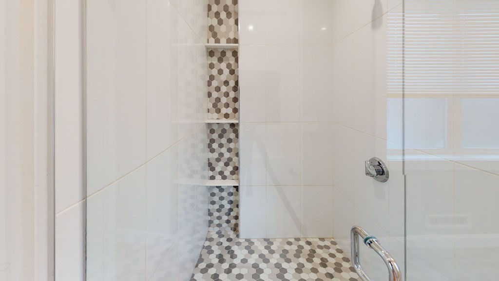 329 Shirley, Winthrop