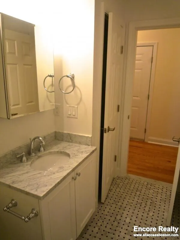 65 Langdon St, Neighborhood Nine