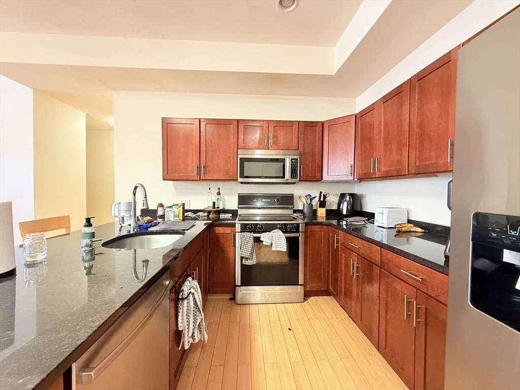 9 Gardner St, Allston