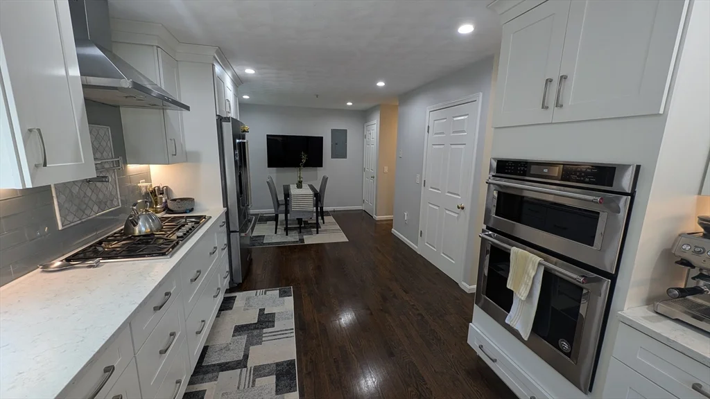 20 Winterberry Way, Bedford