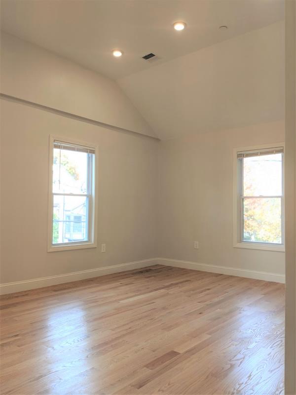 44 Cogswell Ave, North Cambridge