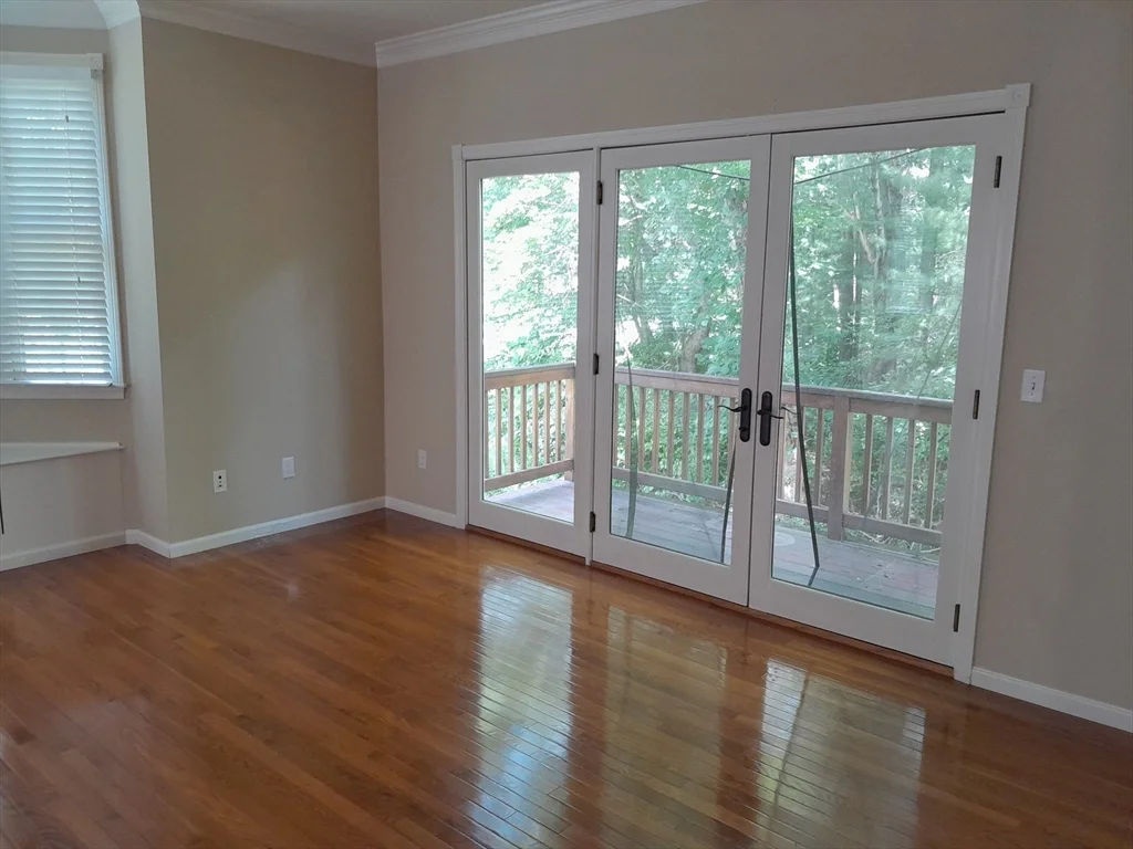 373 Littlefield Ln, Marlborough