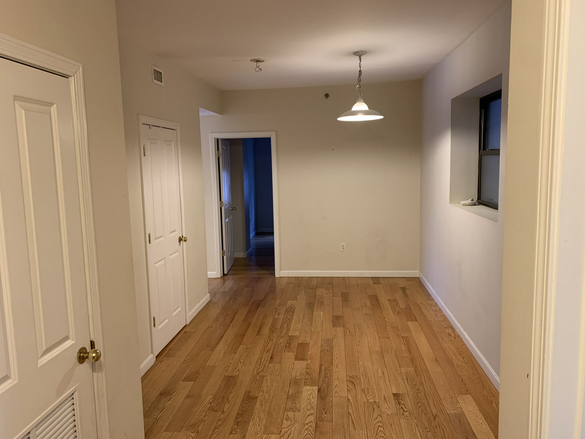 2 bed, 1 bath apartment for rent at 636 Beacon St Unit 301, Fenway — photo 5 of 13