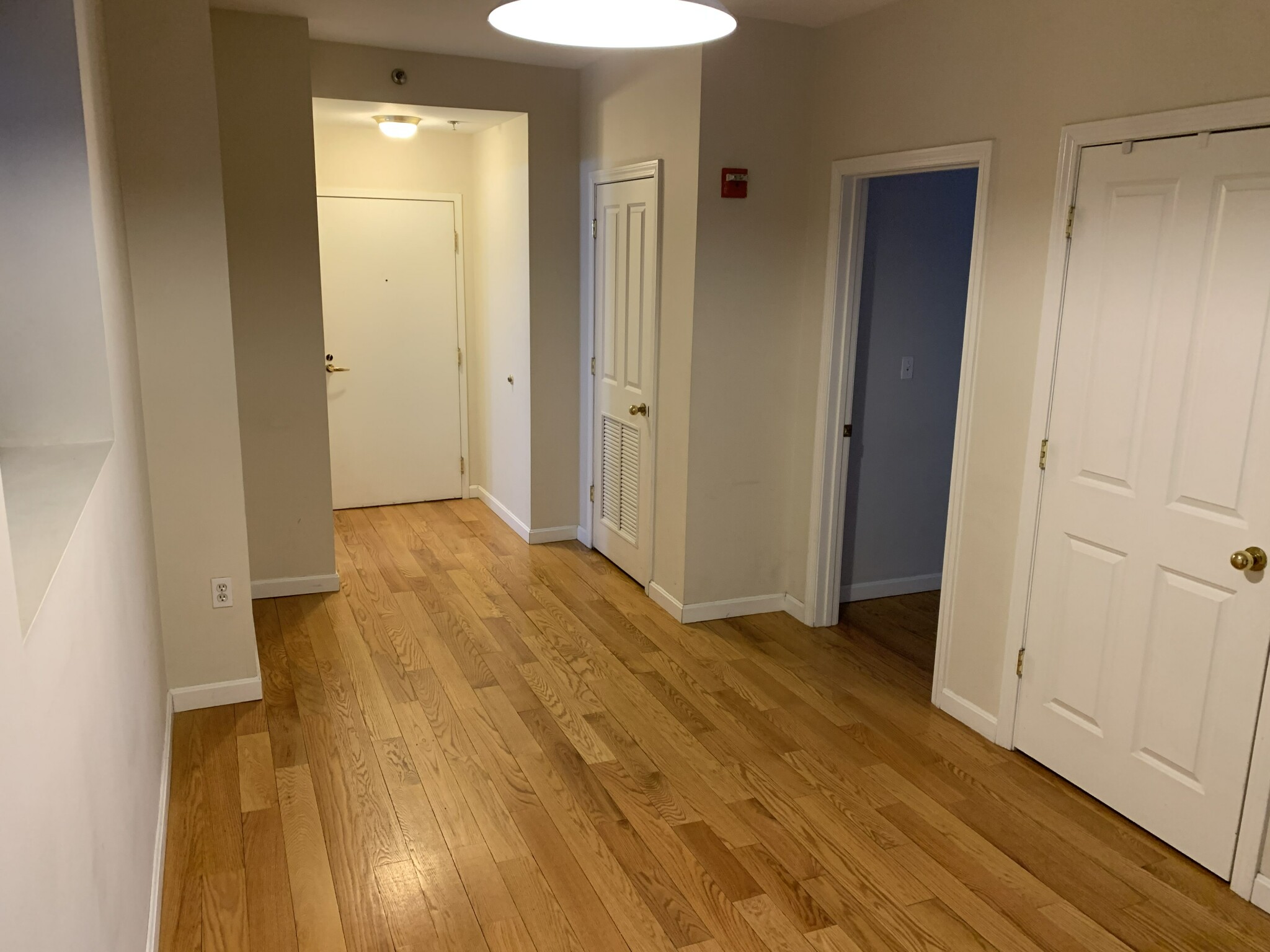 2 bed, 1 bath apartment for rent at 636 Beacon St Unit 301, Fenway — photo 4 of 13