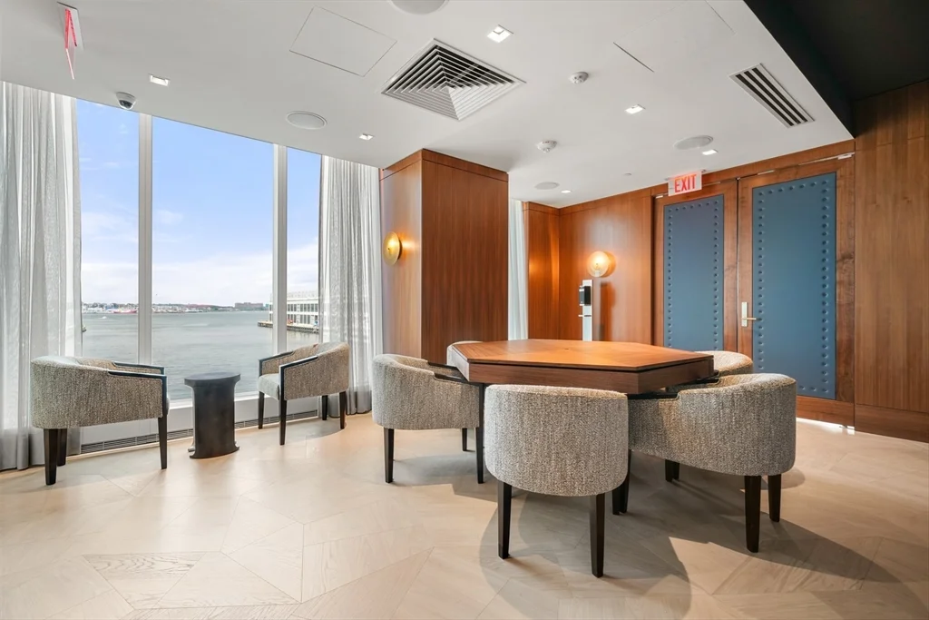 150 Seaport Blvd, Seaport District