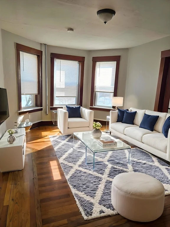 263 Elm St, Holyoke