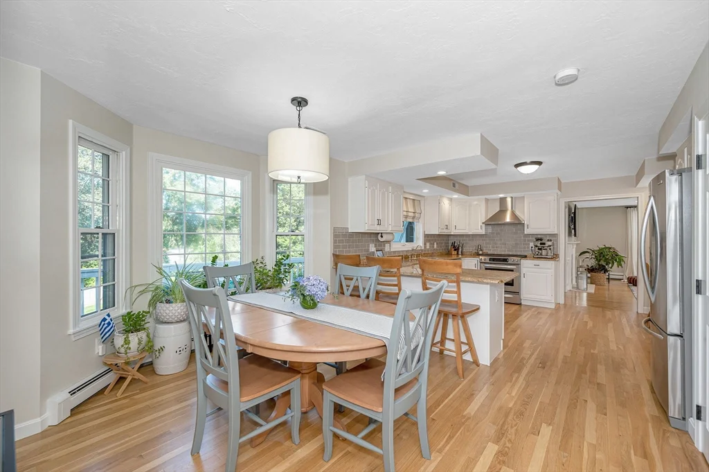 4 Nashoba Dr, Chelmsford