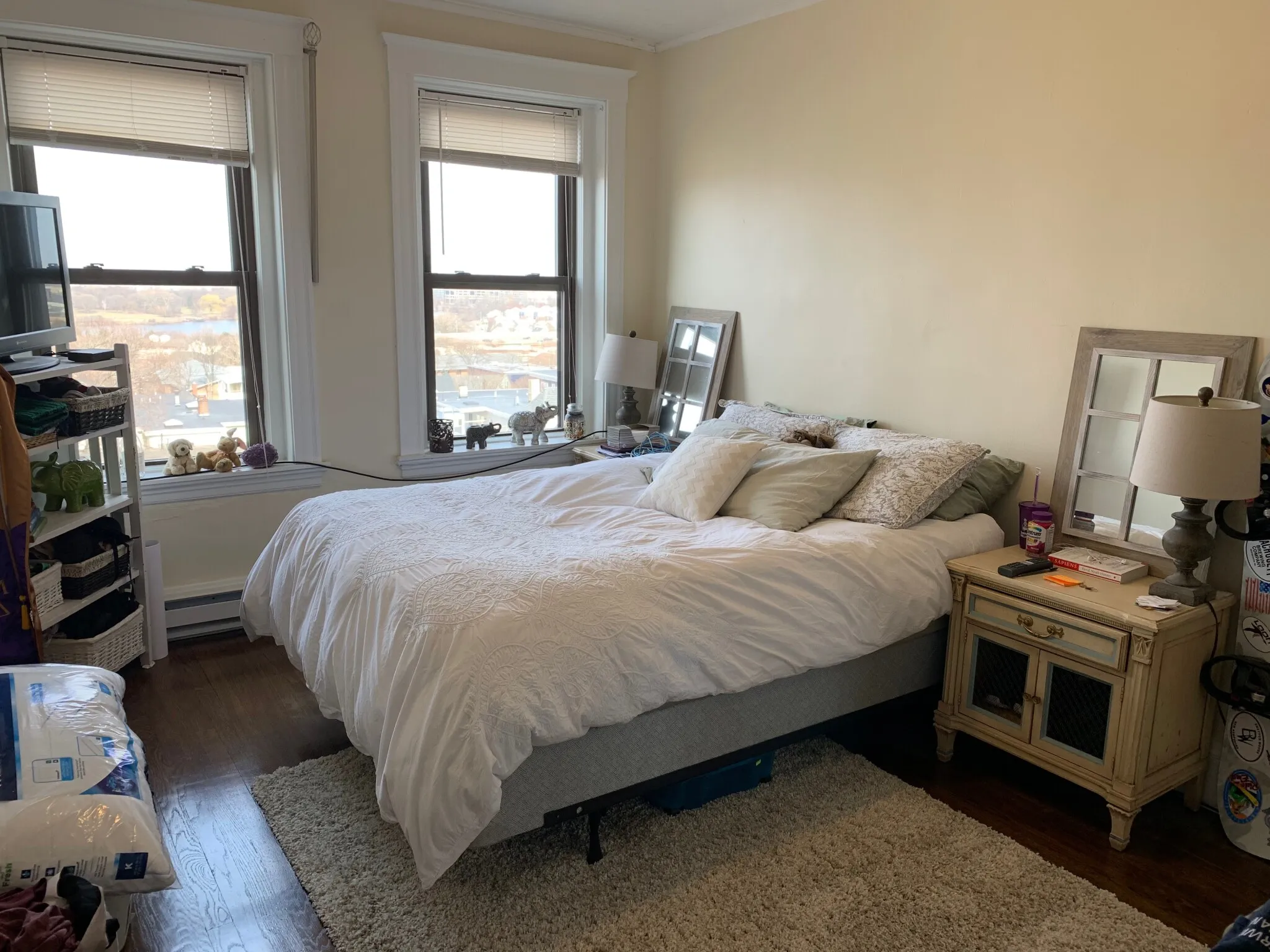 383 Broadway, Winter Hill