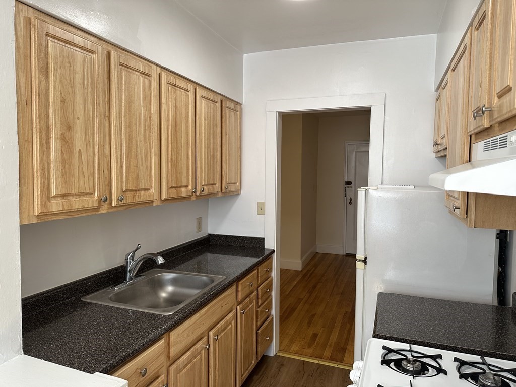 24 Concord Ave, Harvard Square