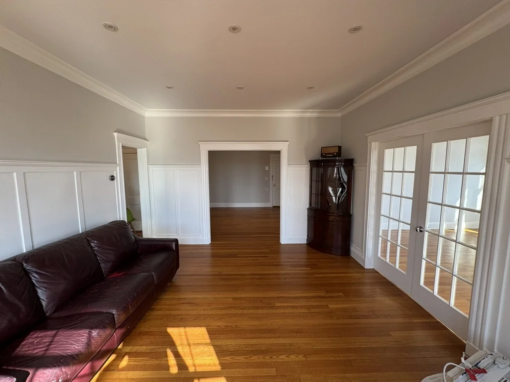 84 Tudor St, Chelsea