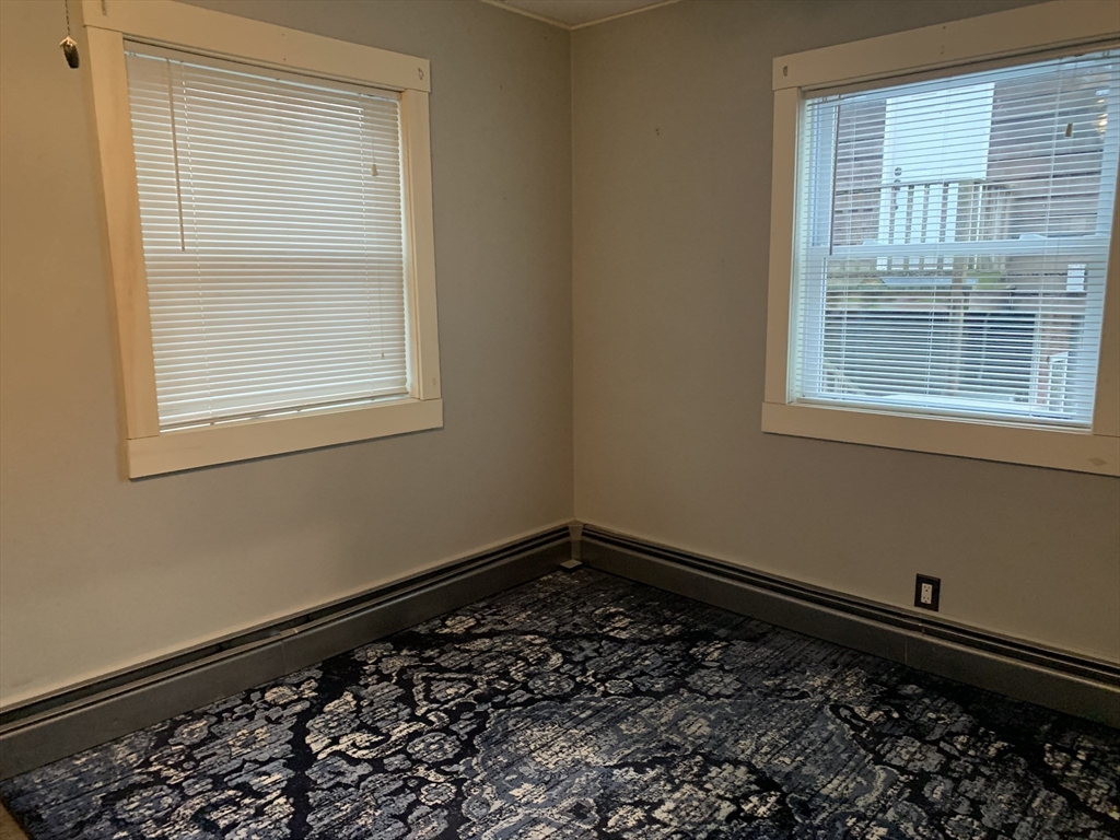 293 Linden St, Fall River