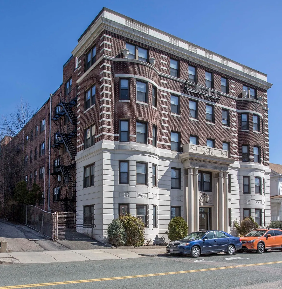 123 Highland Ave, Winter Hill