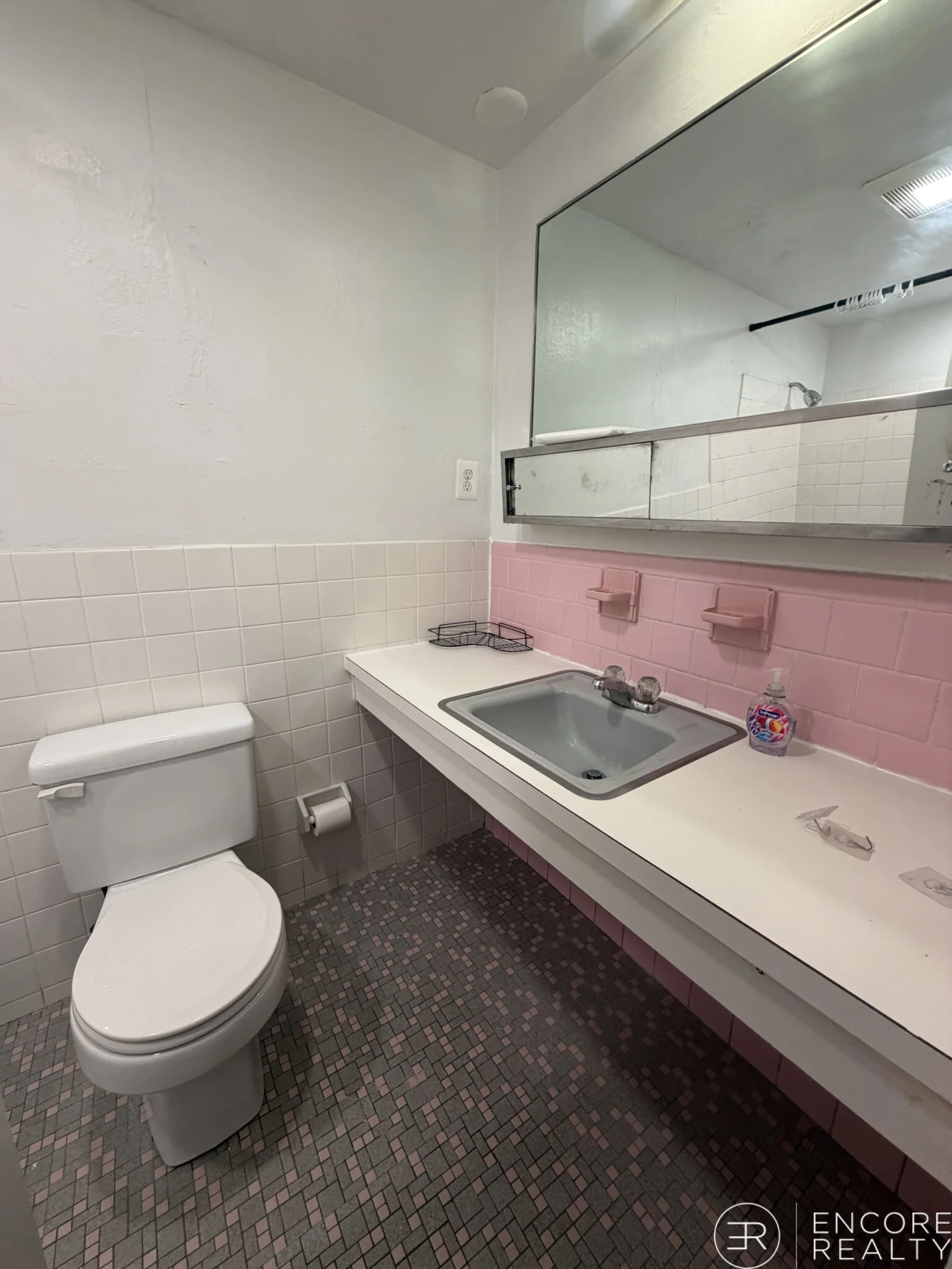 33 Lancaster Ter, Corey Hill