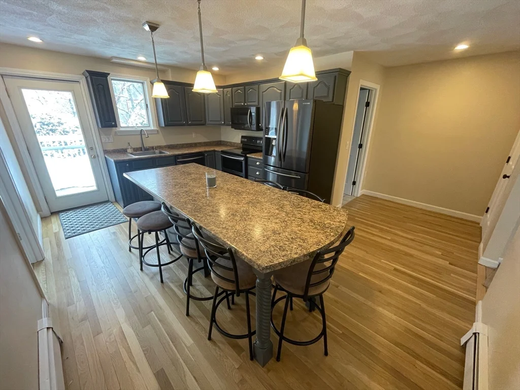 4 Indiana Ave, Woburn