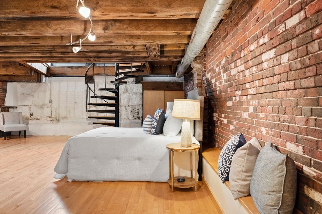 57 Fulton St, North End