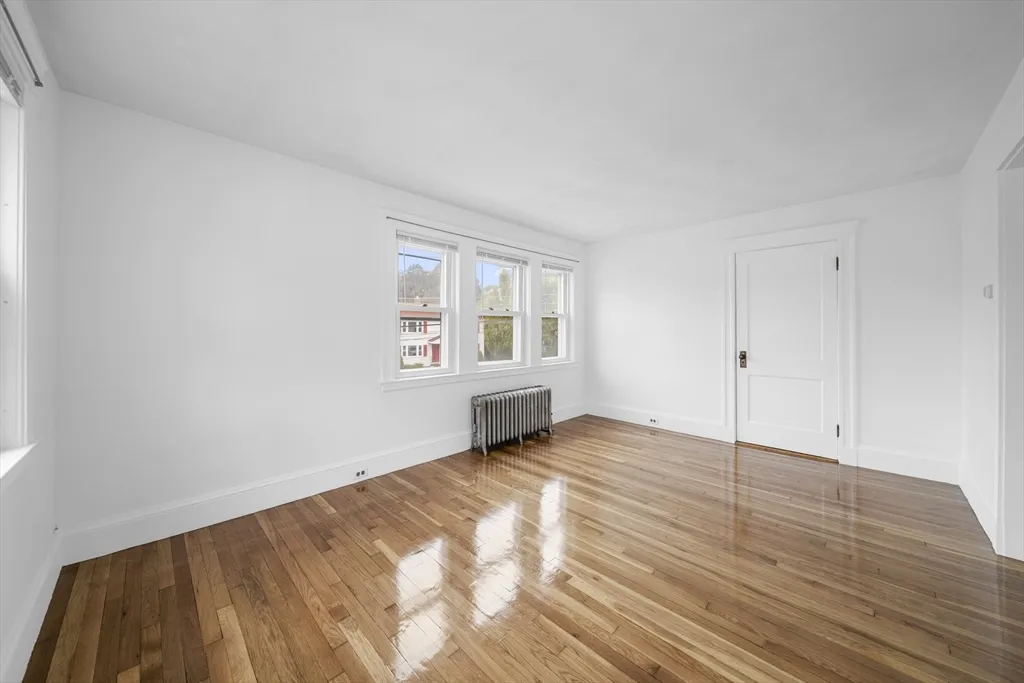 180 Faneuil St, Brighton