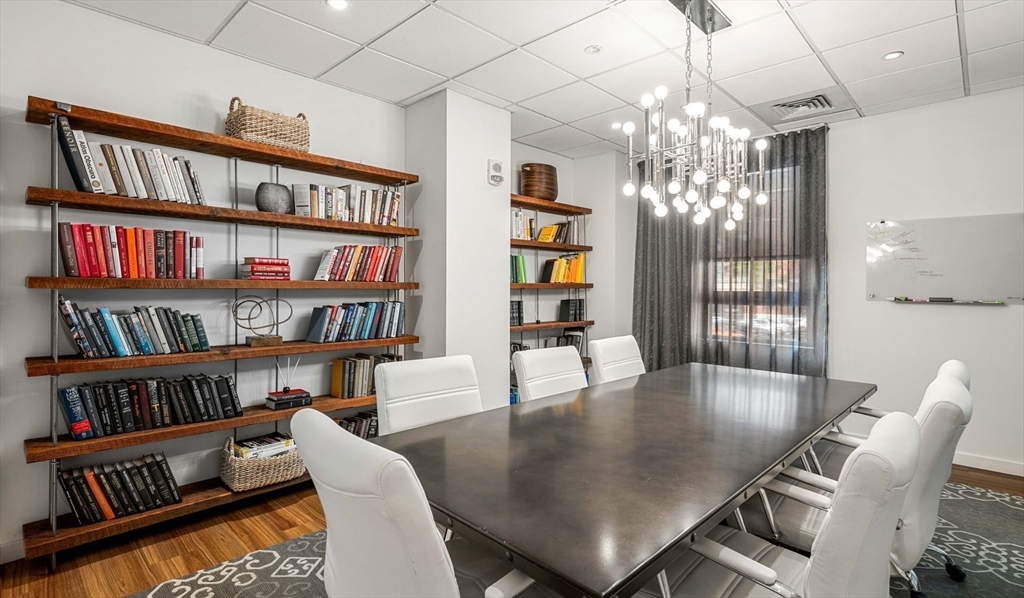 99 Kneeland St, Chinatown