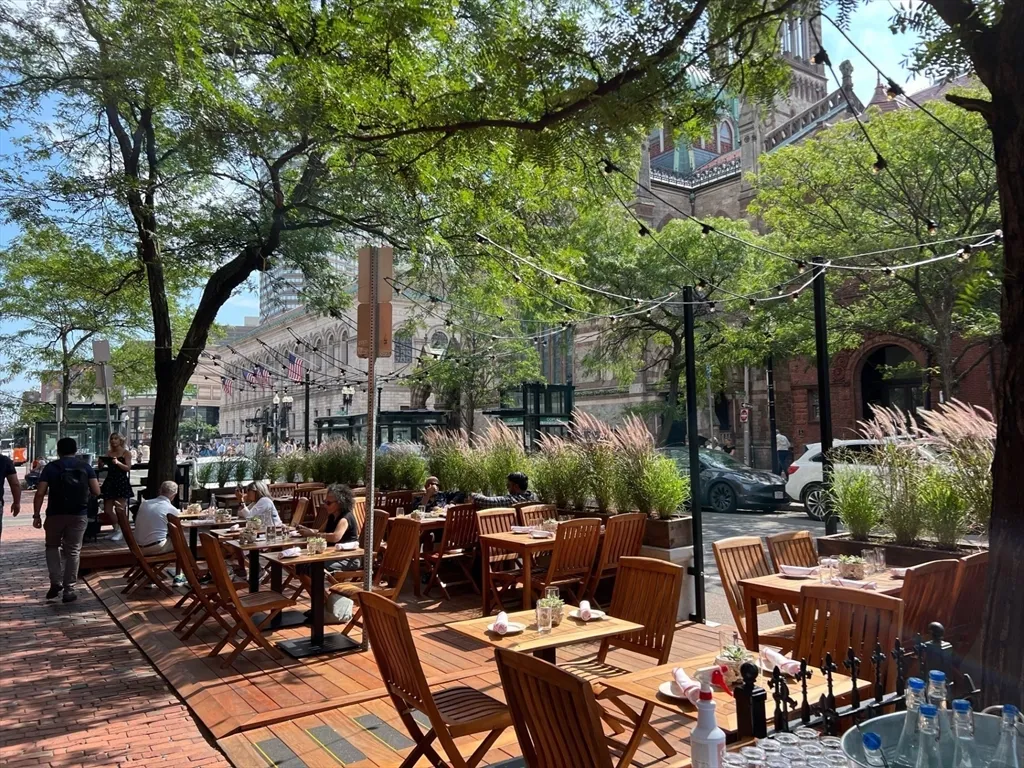 271 Dartmouth St, Back Bay