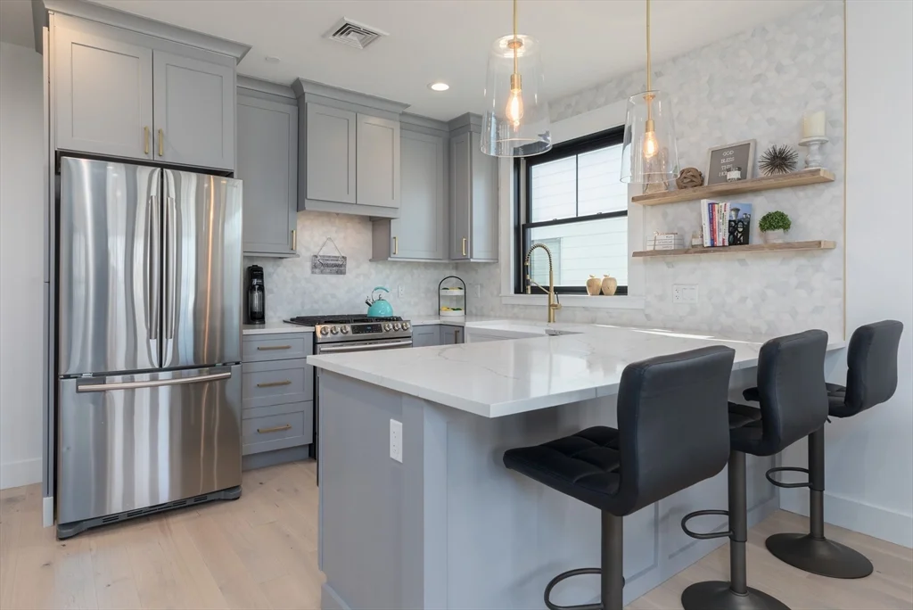 331 Chelsea St, East Boston
