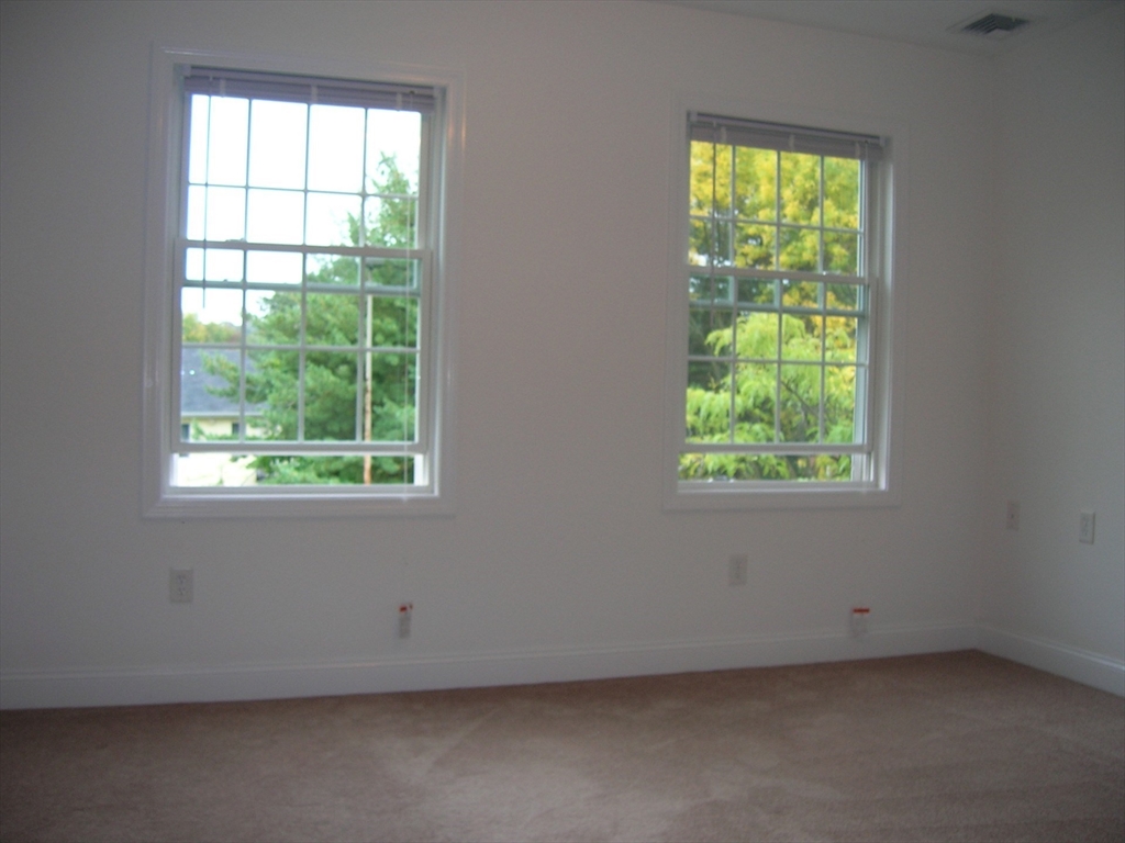 473 Main St, Melrose