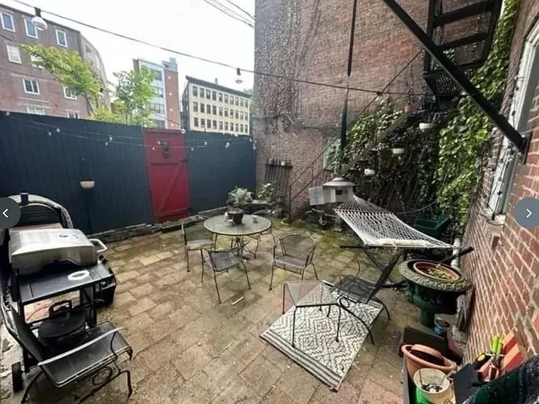 93 Endicott, North End