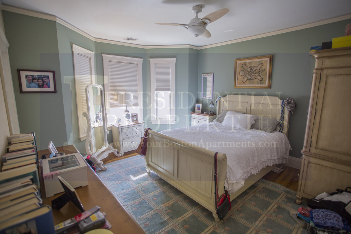 2 bed, 2 bath apartment for rent at 638 8th St Unit 2, South Boston — photo 1 of 13
