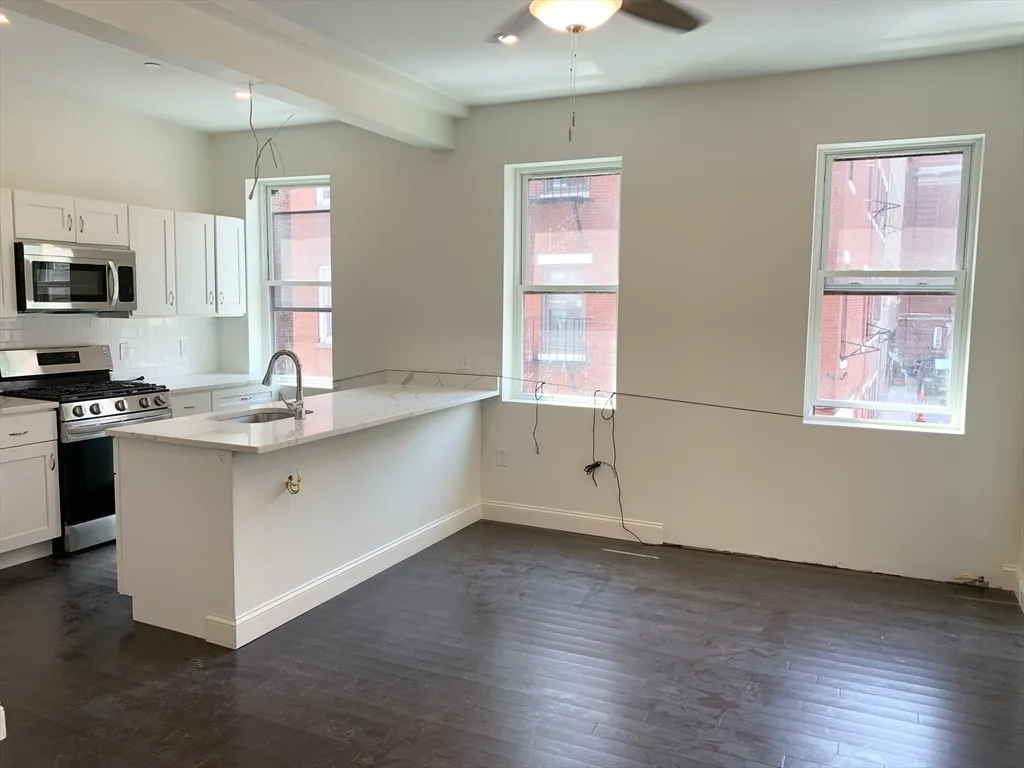 49 Charter St, North End