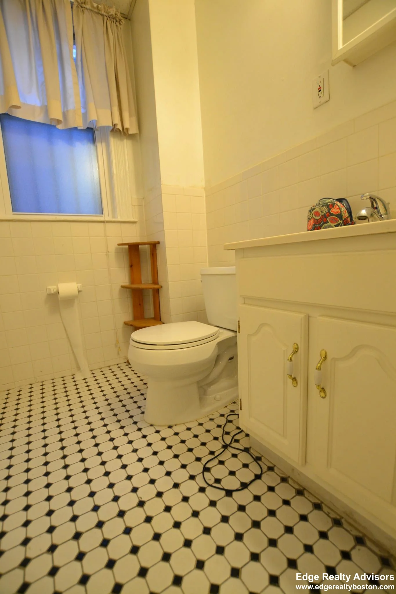 1725 Commonwealth Ave, Brighton