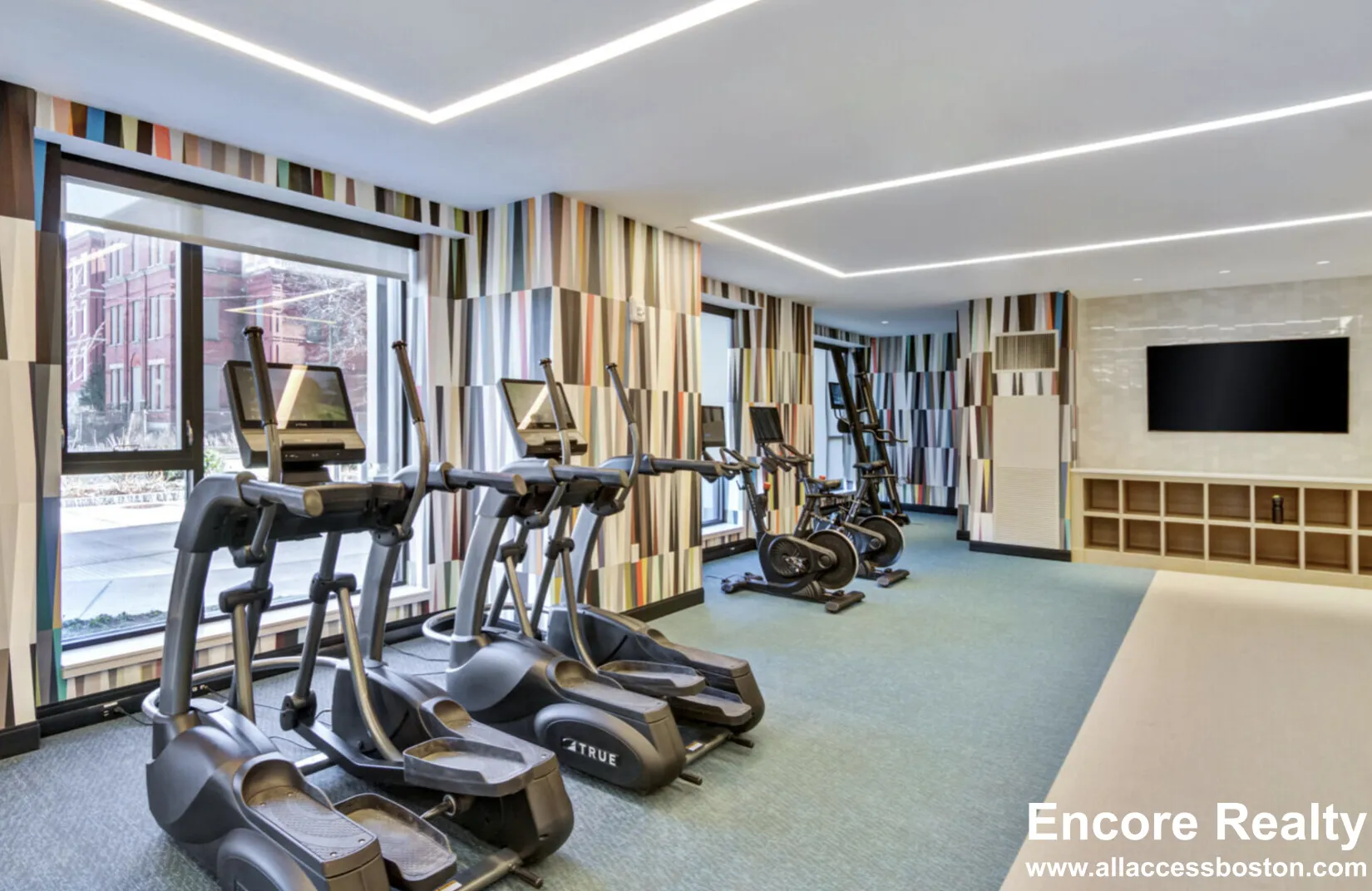 75 Saint Alphonsus St, Mission Hill