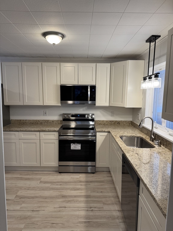 16 Knightville Dam Rd, Huntington