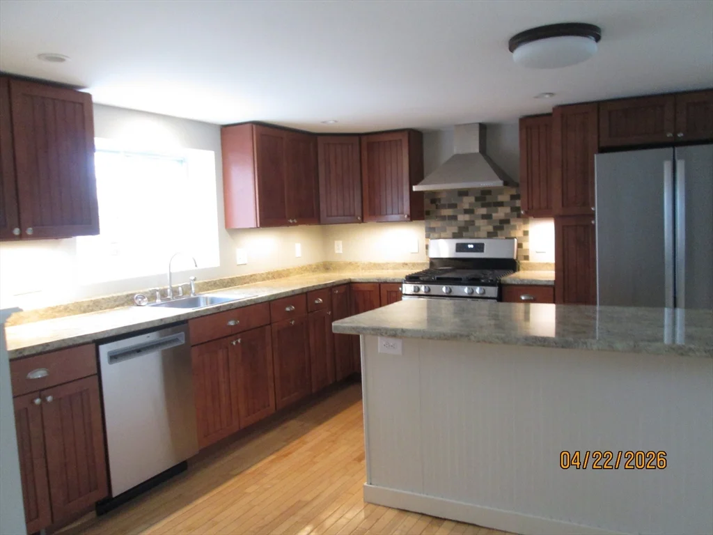 12 Parsons St, Peabody