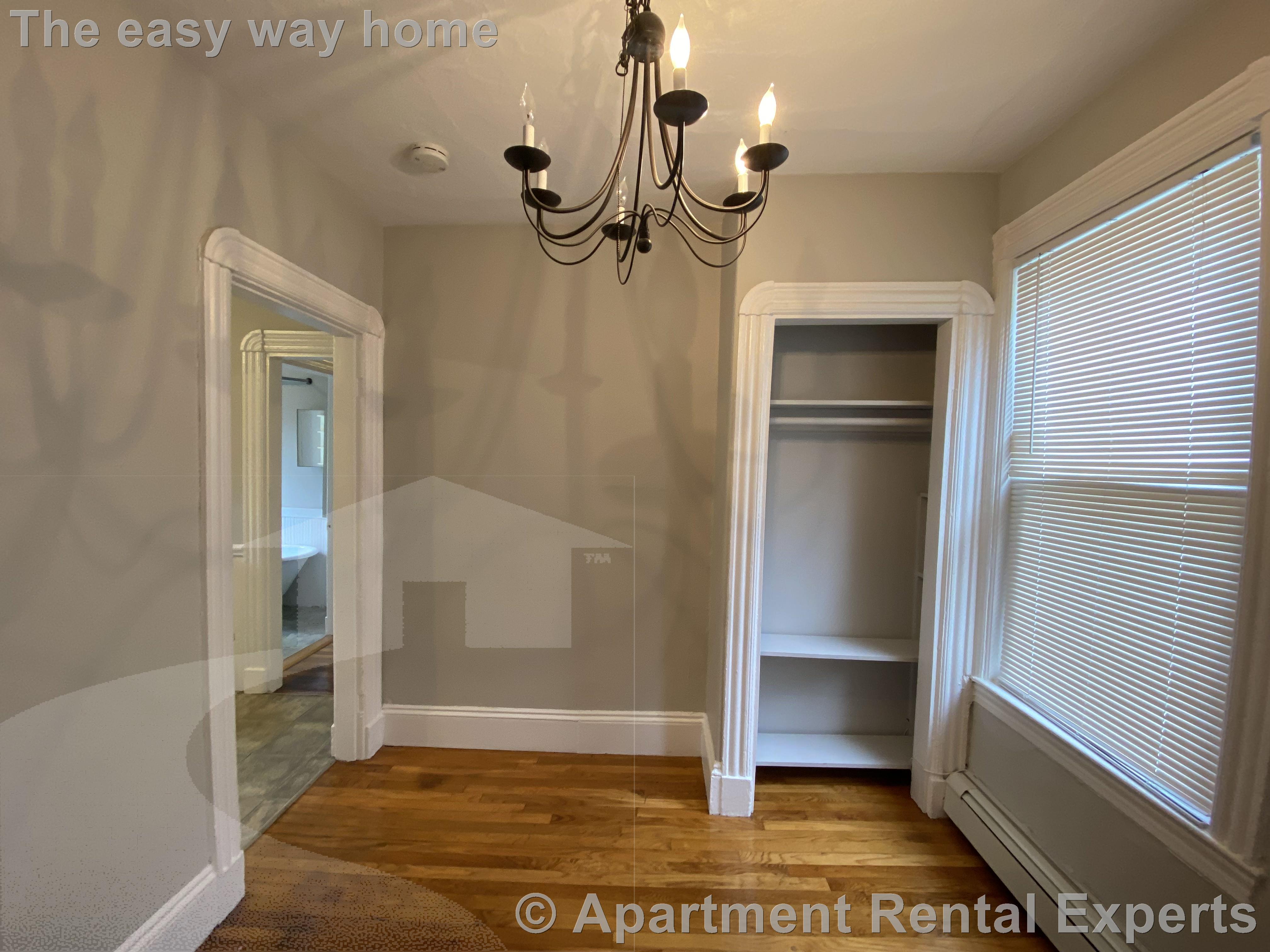 568 Green St, Central Square