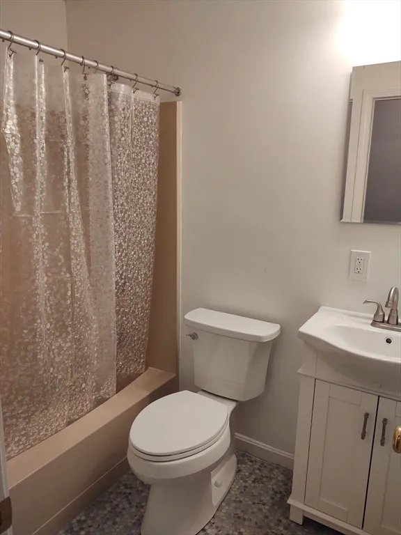 3 Leonard Rd, Boxborough