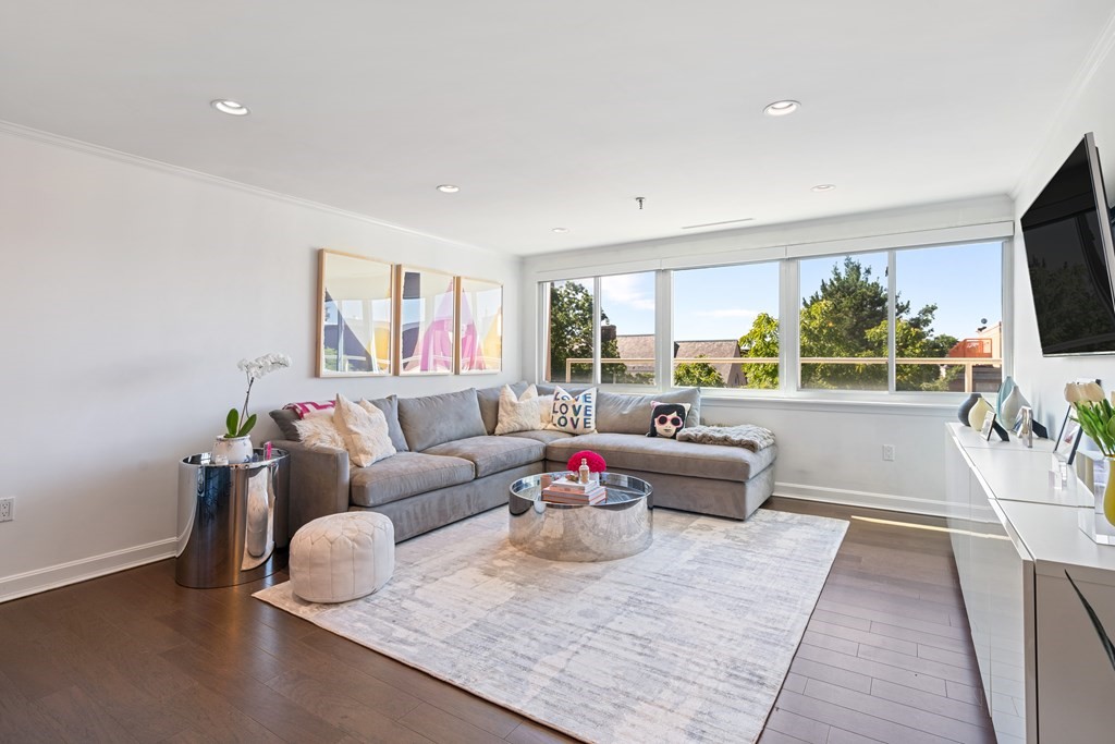 20 Webster St, Coolidge Corner