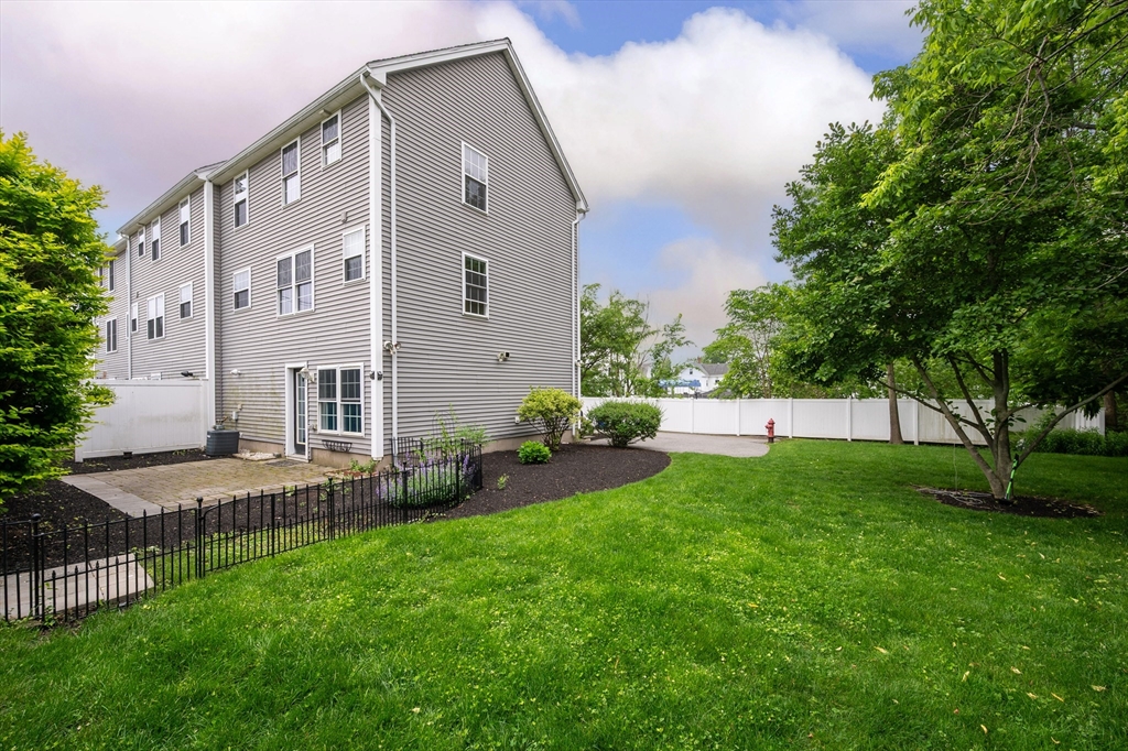 73 Liberty St, Danvers